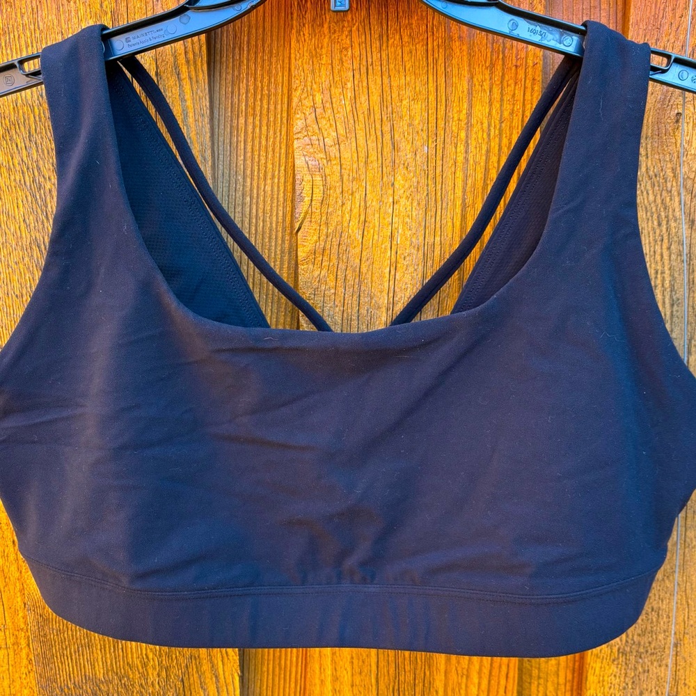 Athleta 1X Plus Size Exhale Black Soft Sports Bra.